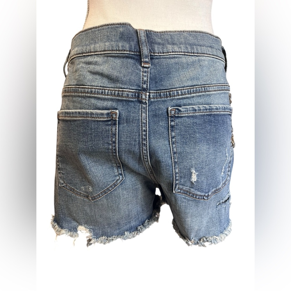 Express Rhinestone Embellished Distressed High Rise Denim Shorts NWT Size 6 - Picture 4 of 12